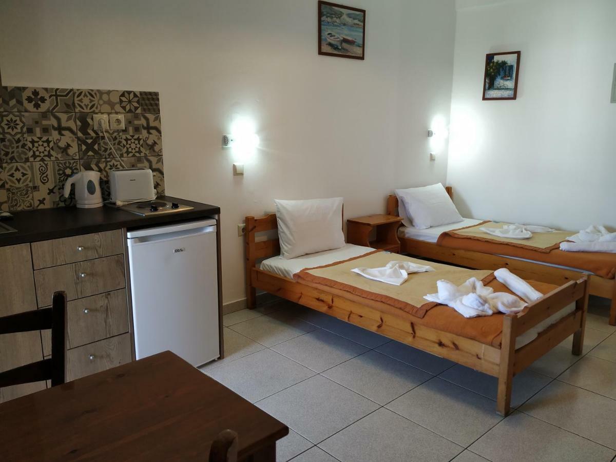 Pardalakis Studios Gerani  Buitenkant foto