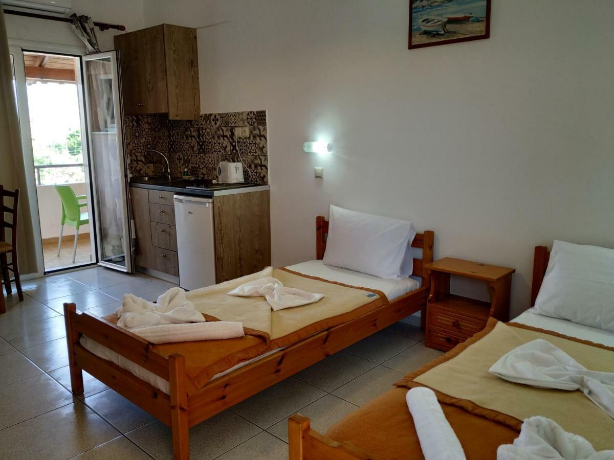 Pardalakis Studios Gerani  Buitenkant foto