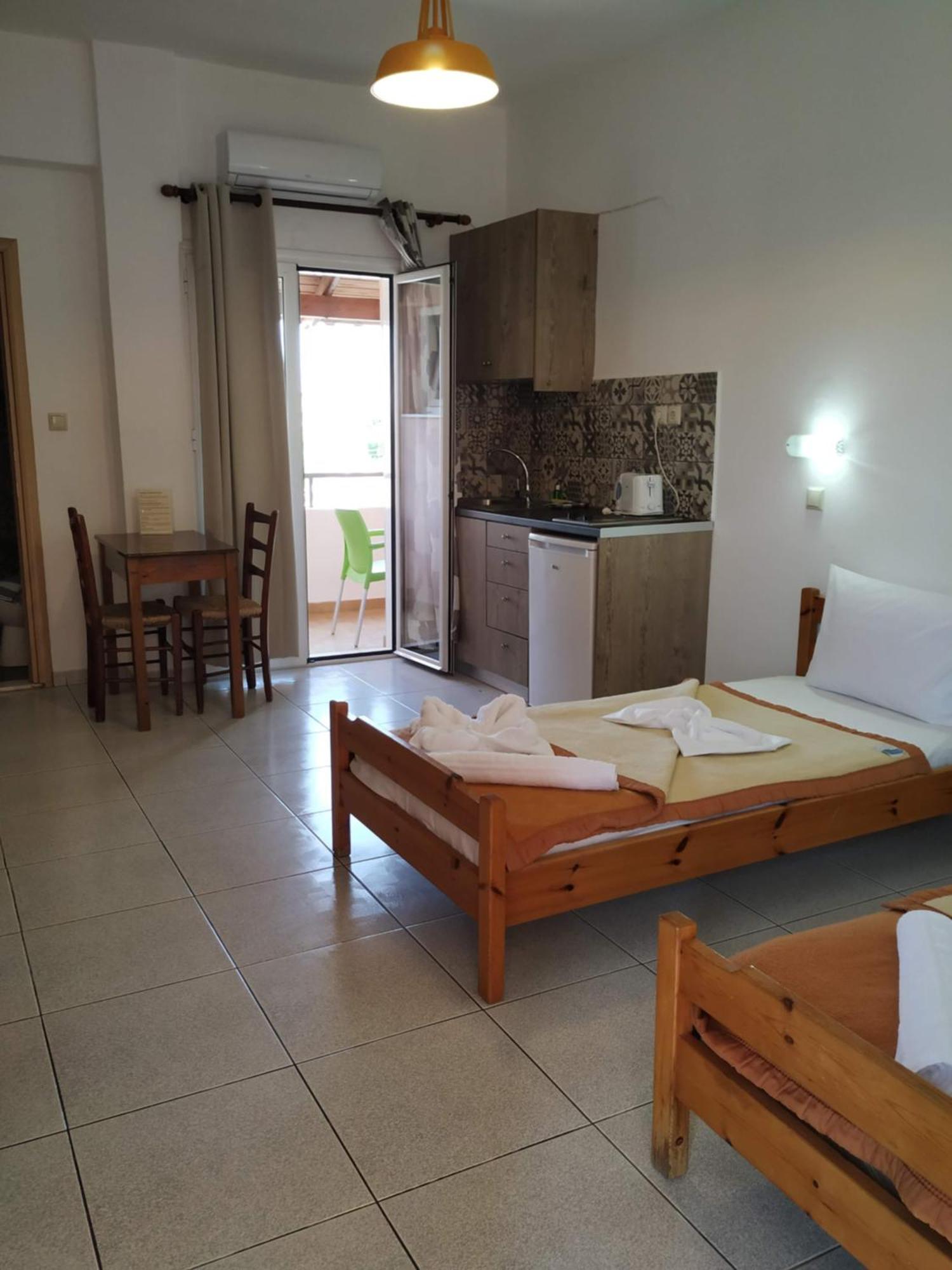 Pardalakis Studios Gerani  Buitenkant foto