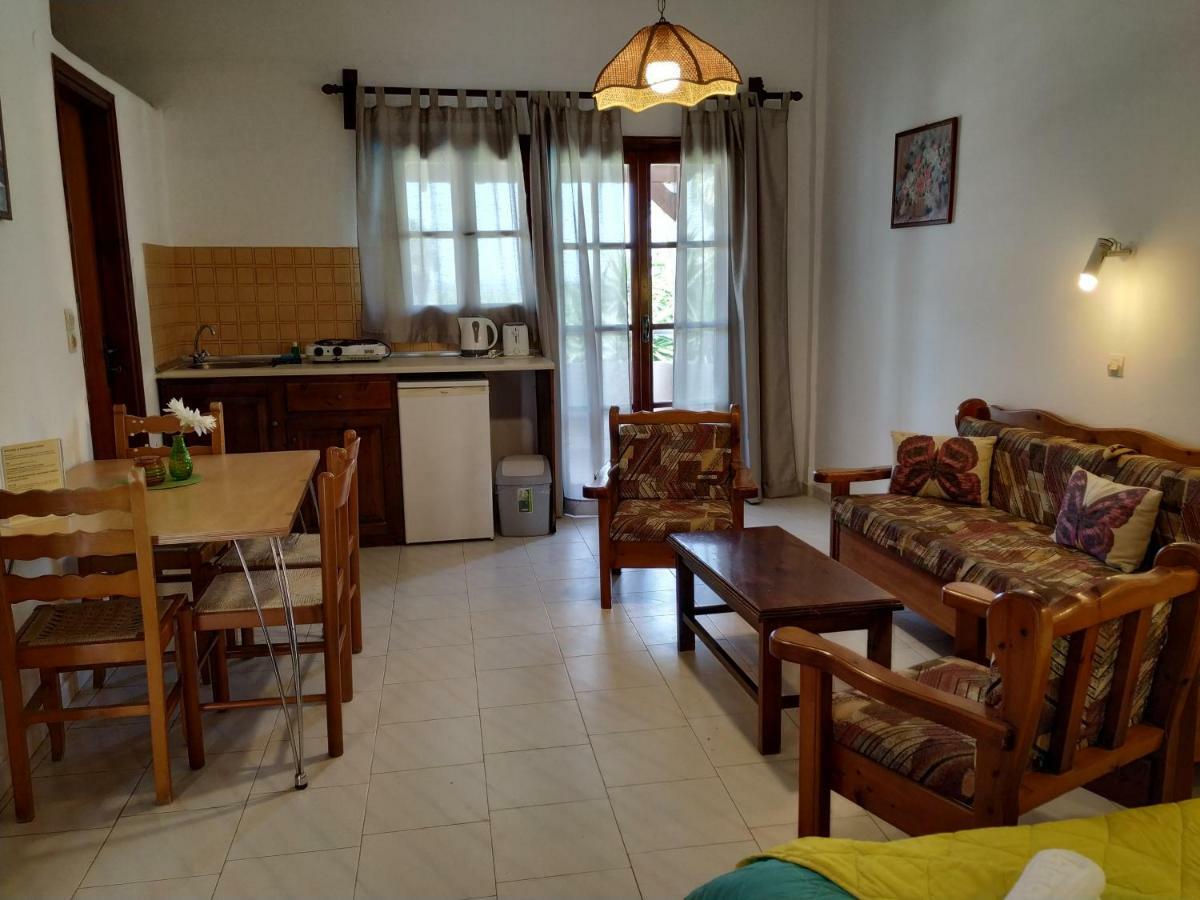 Pardalakis Studios Gerani  Buitenkant foto