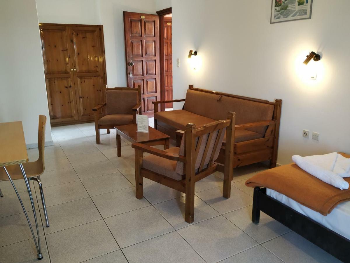 Pardalakis Studios Gerani  Buitenkant foto