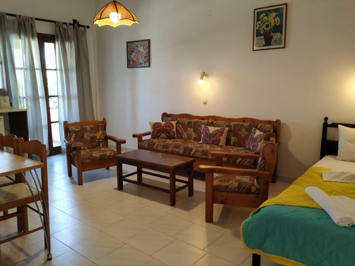 Pardalakis Studios Gerani  Buitenkant foto